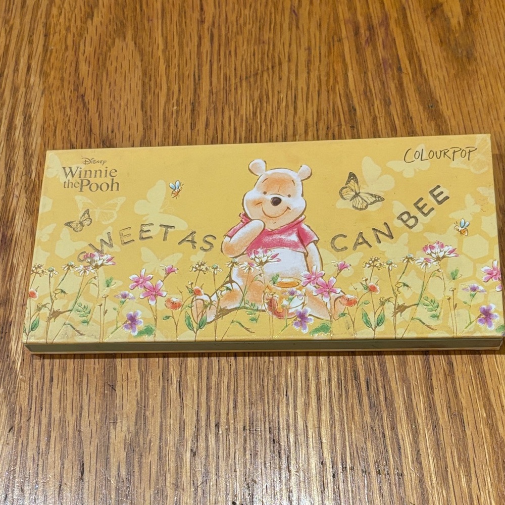 Winnie the Pooh Eyeshadow Palette - Picture 4 of 5